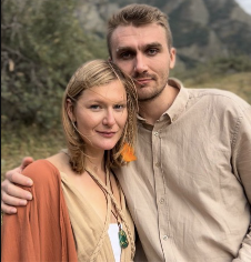 Ведущие Кирилл и Серафима